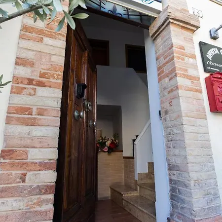 Carnevali Mj Guest house Loreto